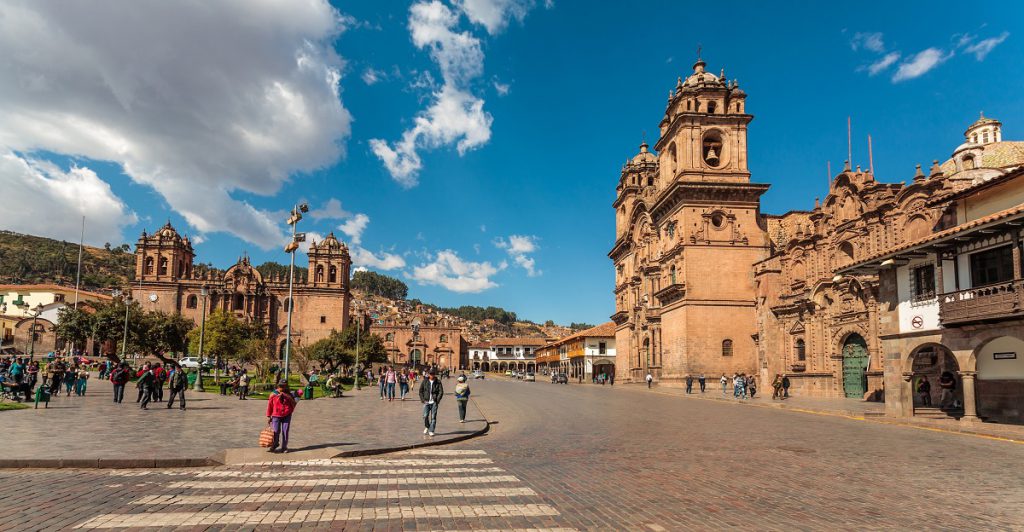 Cusco square RW