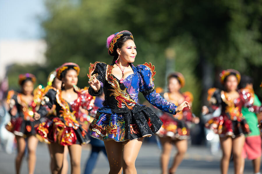A picture of a parade during Fiestas Patrias.